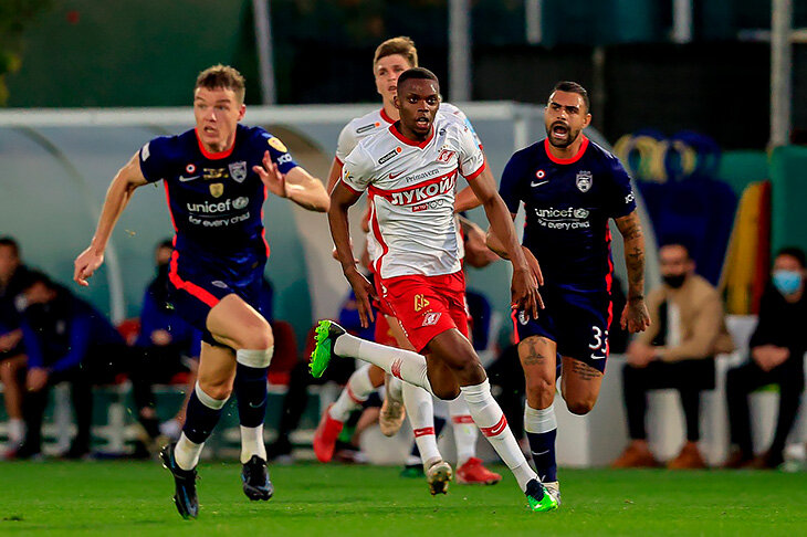 Новые тренеры «Спартака» и «Краснодара» могут сделать РПЛ интереснее. Разобрали идеи Ваноли и Фарке о гибкости