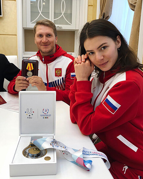 Что известно о деле Таталиной, которая пожаловалась на домогательства и поборы? Команда боится ее поддержать, есть и несогласные с ней