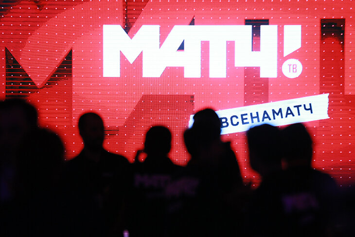 &laquo;Я никуда не уеду из своей страны&raquo;. Интервью Василия Уткина, которому исполнилось 50