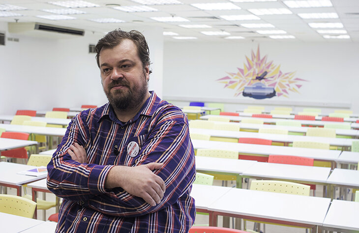 &laquo;Я никуда не уеду из своей страны&raquo;. Интервью Василия Уткина, которому исполнилось 50