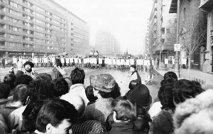 В 1989-м в Румынии расстреляли Чаушеску. Из-за этого два клуба не доиграли сезон