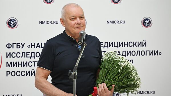 Пианистка Лисица выступила для врачей и пациентов онкоцентра в Москве