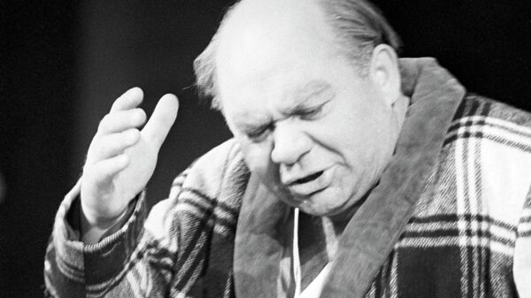 Тайны закулисья: звезды театра Маяковского &mdash; о том, чего не видно на сцене