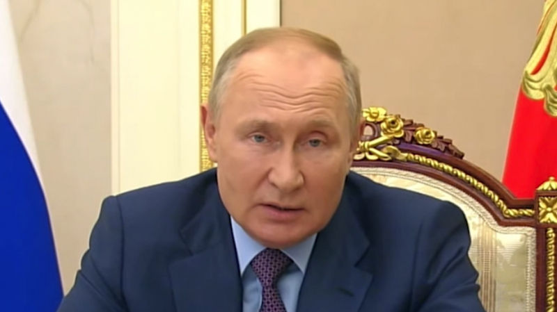 
                    Путин заявил о несработавшем &laquo;экономическом блицкриге&raquo; Запада

                