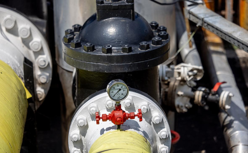 Bloomberg узнал о планах Киева повысить плату за транзит российской нефти