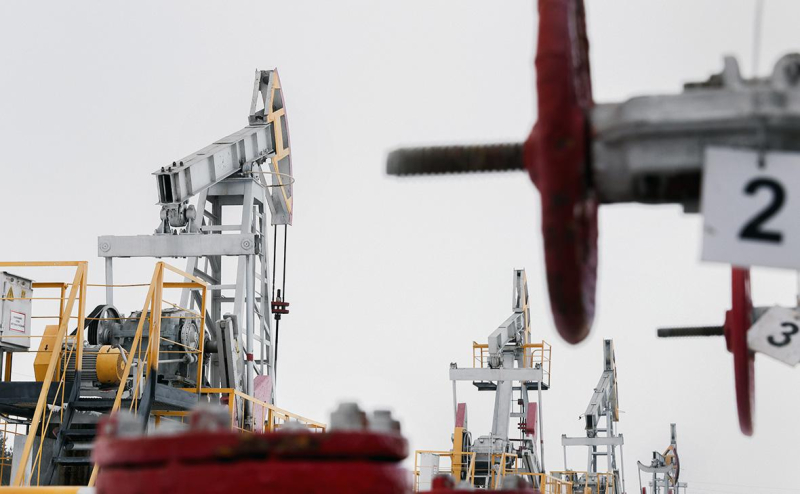 Bloomberg узнал об обсуждении потолка цен в $60 на российскую нефть