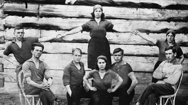 Долой буржуазную пошлость: что было модно в 1920-30-х в СССР