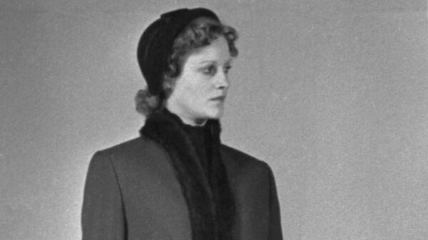 Женщина земная, верная, надежная: как война повлияла на моду в СССР