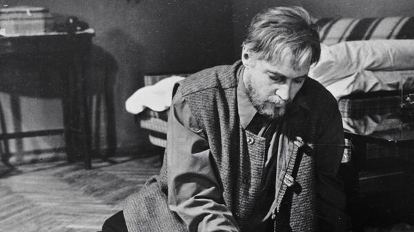Навязчивая маска: за что Тихонов не любил Штирлица