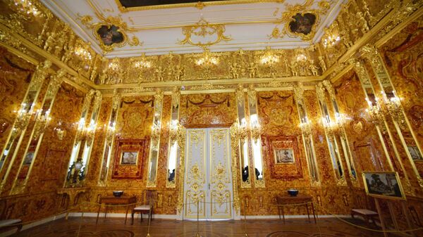 Украли фашисты и восстановили русские: тайны знаменитой Янтарной комнаты 