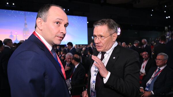 Богомолов не собирается возвращать слова про Украину в спектакль