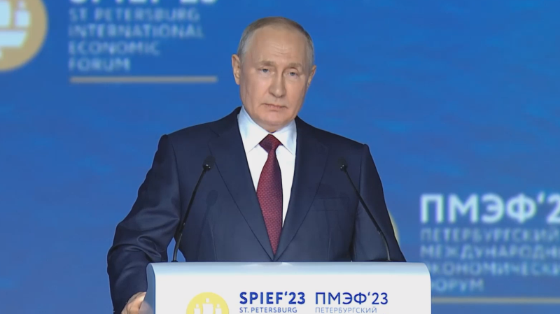 «Где родился — там и пригодился»: главные заявления Путина на ПМЭФ-2023