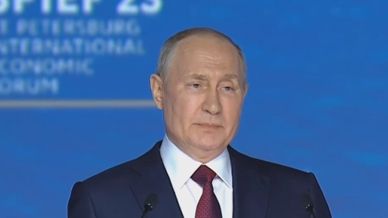 «Где родился — там и пригодился»: главные заявления Путина на ПМЭФ-2023