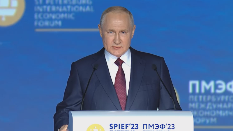 «Где родился — там и пригодился»: главные заявления Путина на ПМЭФ-2023