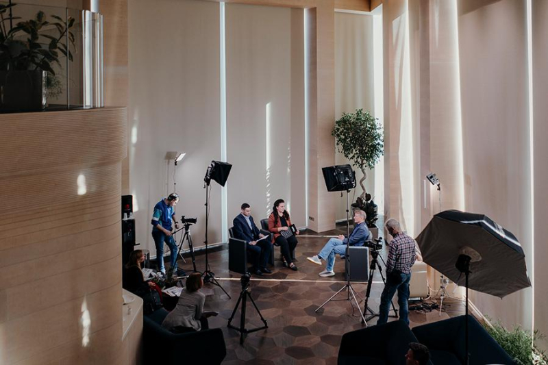 
                    Герман Греф&nbsp;&mdash; РБК: &laquo;Пришлось научиться планировать и жить вкороткую&raquo;

                