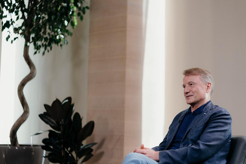 
                    Герман Греф&nbsp;&mdash; РБК: &laquo;Пришлось научиться планировать и жить вкороткую&raquo;

                