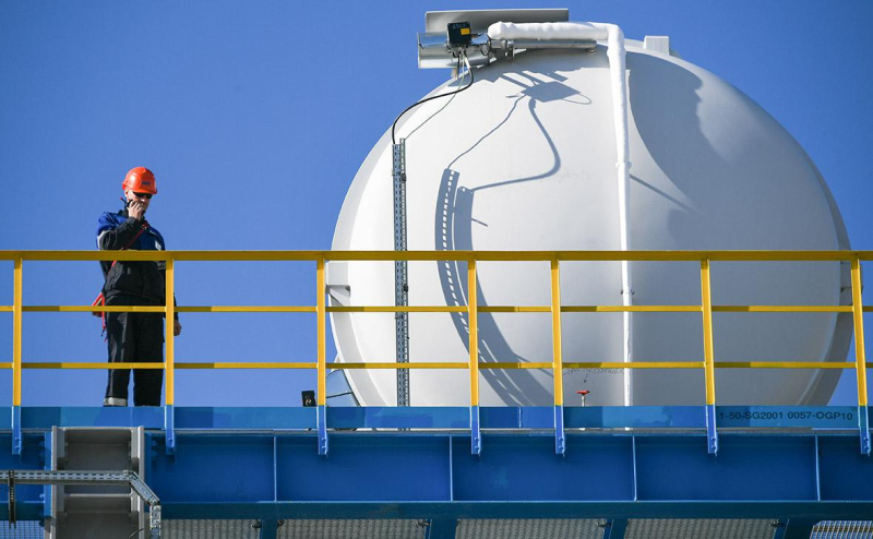 
                    Минфин спрогнозировал потерю ₽44 млрд нефтегазовых доходов в июне

                