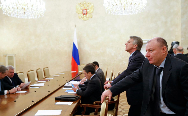 
                    Россия и Китай стали лидерами по оттоку миллионеров

                