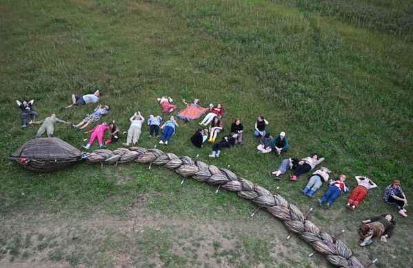 "Игра в предсказание": в "Никола-Ленивце" открылся фестиваль "Архстояние"
