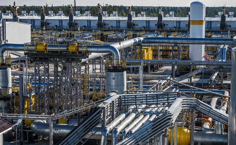 Как доходы России от экспорта нефти упали почти вдвое. Инфографика