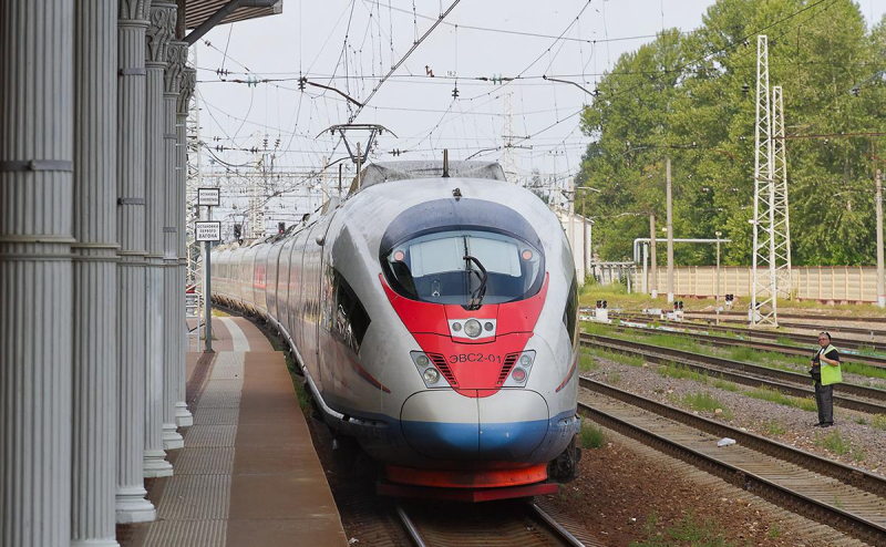 Путин увидел момент для скоростной железной дороги из Петербурга в Москву
