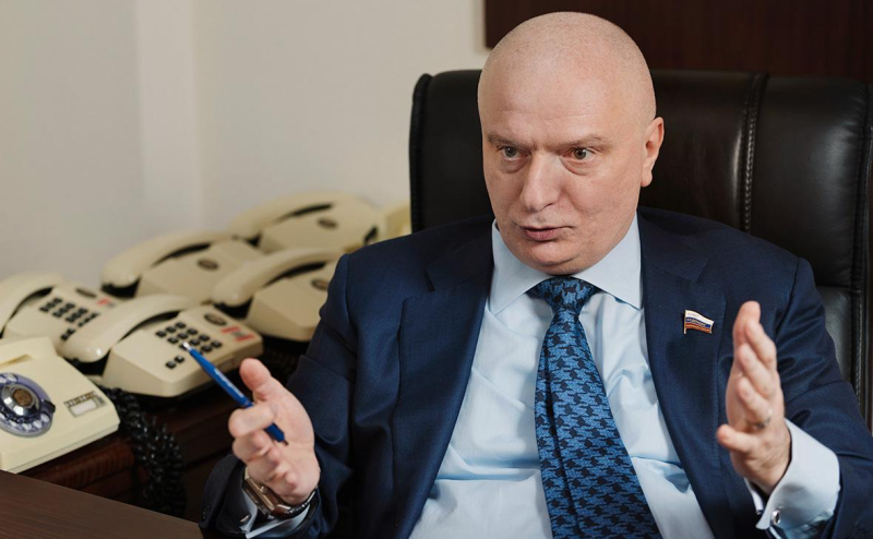 
                    Минфин поддержал легализацию торговли алкоголем в интернете

                