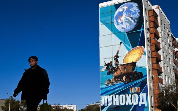 Начало новой эры: как художники видят наши победы в космосе