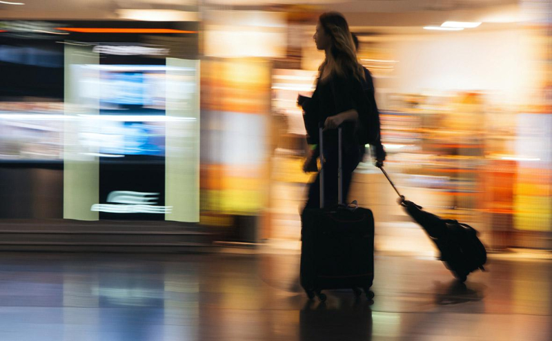
                    В Думу внесли проект о продаже алкоголя в duty free для внутренних рейсов

                