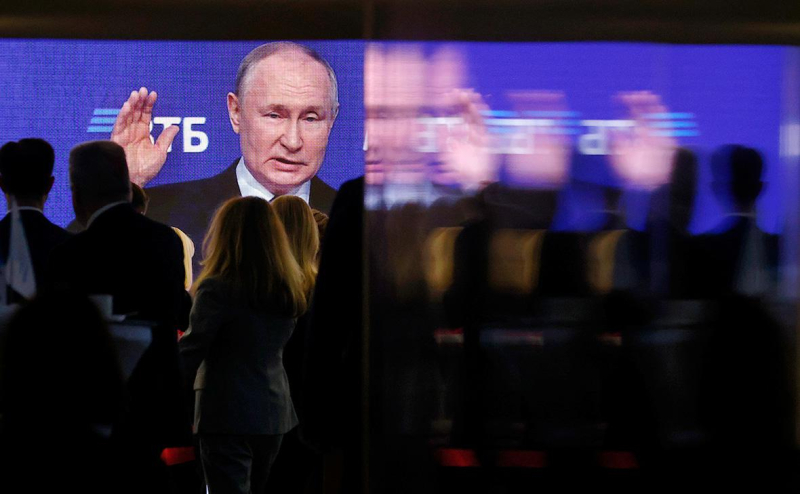 
                    &laquo;Цыканье&raquo; и &laquo;бензоколонка&raquo;: заявления Путина на форуме &laquo;Россия зовет!&raquo;

                