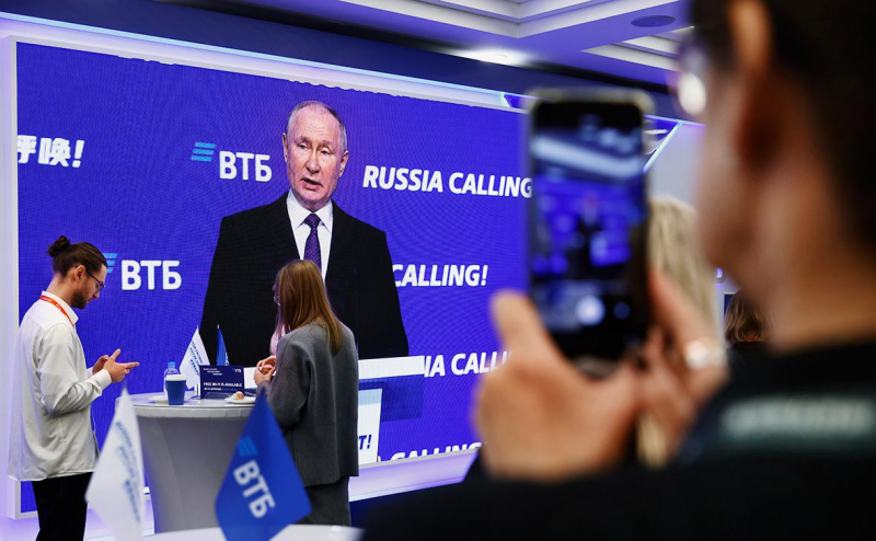 Путин рассказал, почему рухнет монополия западных банков