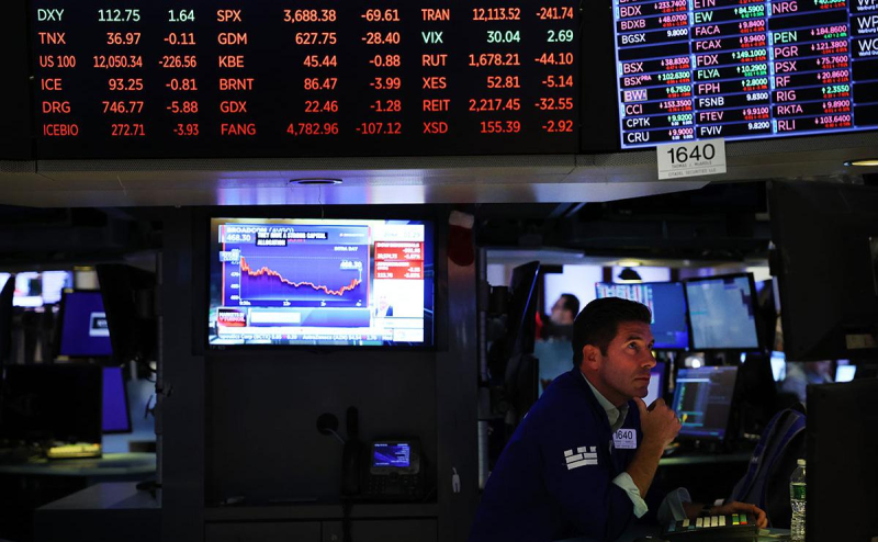 
                    Bloomberg сообщил о &laquo;повороте судьбы&raquo; в экономической гонке США и Китая

                