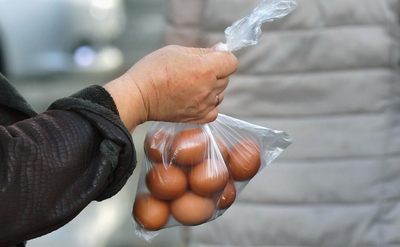 
                    Что в России больше всего подорожало и подешевело за 2023 год

                