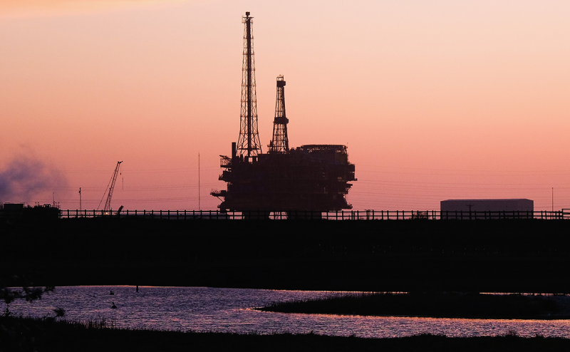 Новак рассказал о всплесках дисконта на российскую нефть