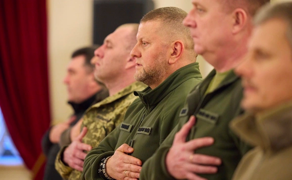 
                    Глава ЦБ Турции попросила об оставке из-за давления на семью

                