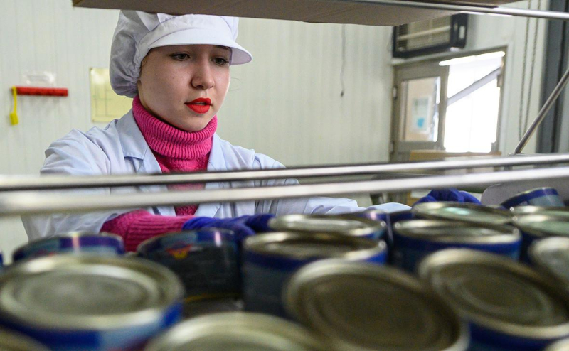 Алиханов сообщил, что угря из Китая продавали под видом калининградского
