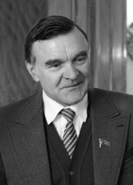 К 100-летию Юрия Бондарева: духовное завещание писателя-фронтовика